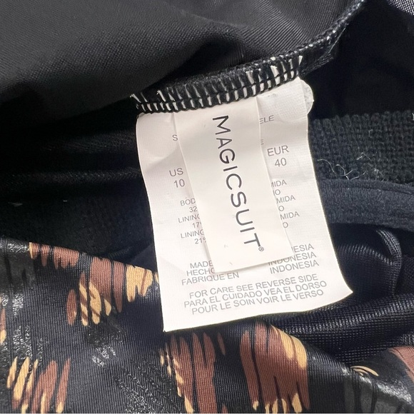 NWOT Magicsuit by Miraclesuit Women's Moto Chic Lita One Piece Swimsuit - Picture 8 of 8